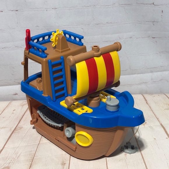 Members Mark Pirate Ship Play Set - Picture 8 of 14